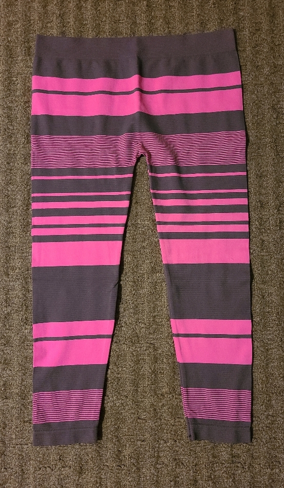 WOMENS CAPRIS
